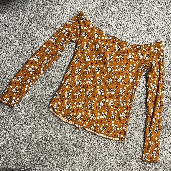 Orange Floral top - Picture 2 of 3